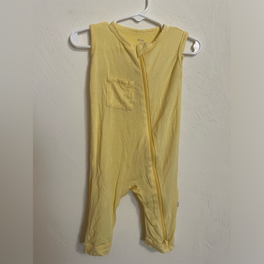Kyte Baby zippered romper 12-18 mo
